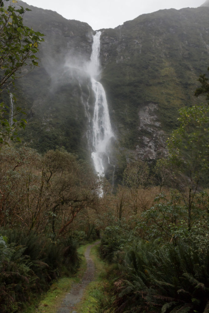 Sutherland Falls : 580m de chute en trois sauts