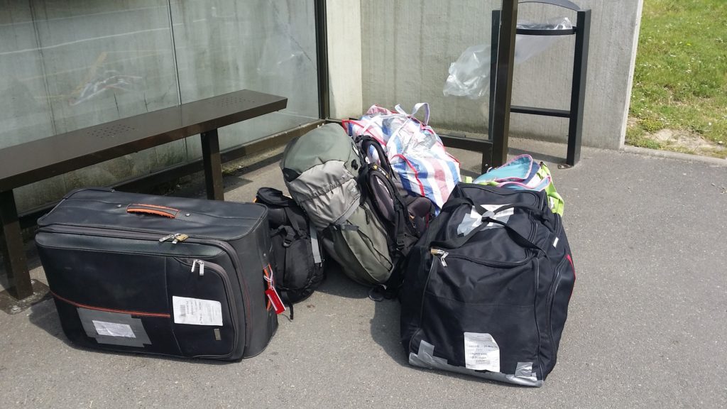 La mission galère, à l'arrivée à CDG pour récupérer nos affaires à la douane. 100kg de bagages dans le RER : easy !